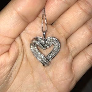 Beautiful sterling silver heart pendant